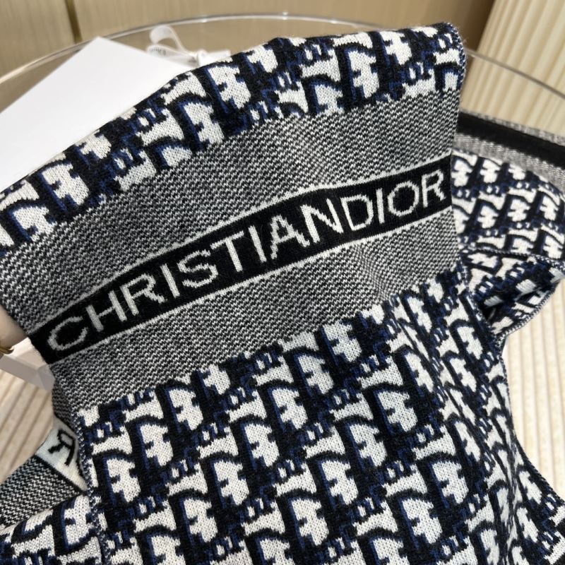 CHRISTIAN DIOR